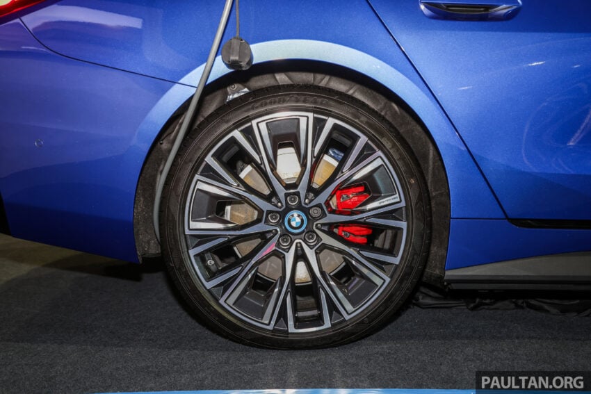 BMW i4 M50 纯电动高性能四门跑房于大马车展首次亮相, 双马达四驱配置, 3.9秒破百, 续航510公里, 售价从43万起 218326