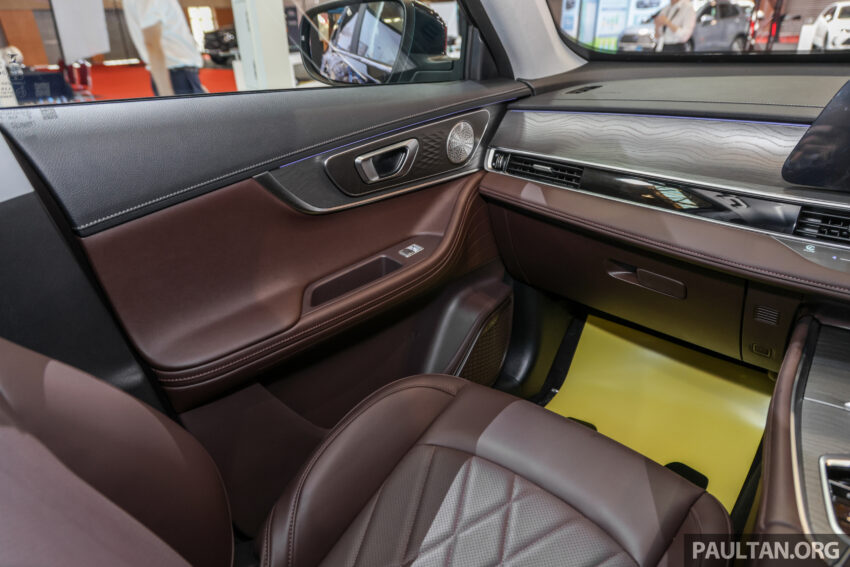 Chery Tiggo 8 Pro 亮相本地车展, 2.0L四缸涡轮引擎+DCT变速箱+前驱, 完整主被动安全配备, 七人座设定, 售价16万? 218282