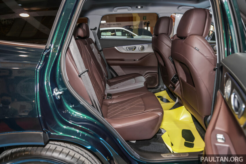 Chery Tiggo 8 Pro 亮相本地车展, 2.0L四缸涡轮引擎+DCT变速箱+前驱, 完整主被动安全配备, 七人座设定, 售价16万? 218294