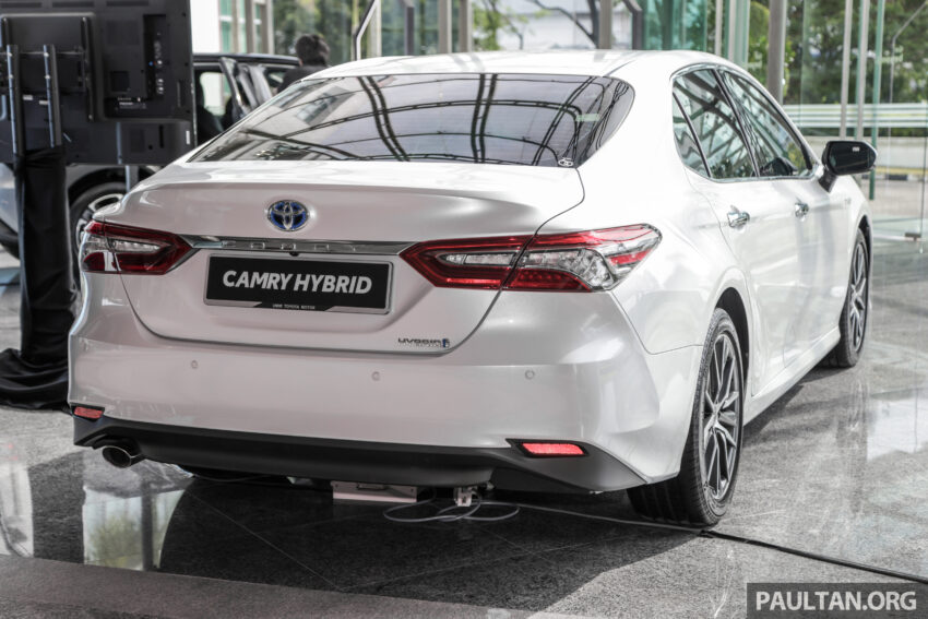 Toyota Camry Hybrid 本地首发亮相, 221匹综合马力, 每公升汽油可行驶22.7公里, 总代理称今年将发表更多油电车 219404