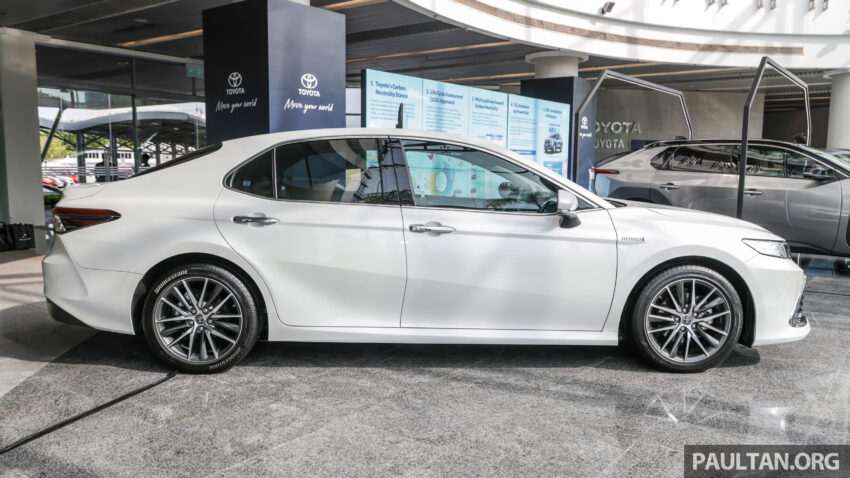 Toyota Camry Hybrid 本地首发亮相, 221匹综合马力, 每公升汽油可行驶22.7公里, 总代理称今年将发表更多油电车 219407