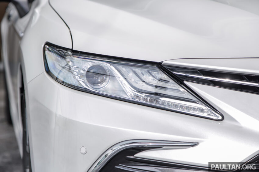 Toyota Camry Hybrid 本地首发亮相, 221匹综合马力, 每公升汽油可行驶22.7公里, 总代理称今年将发表更多油电车 219409
