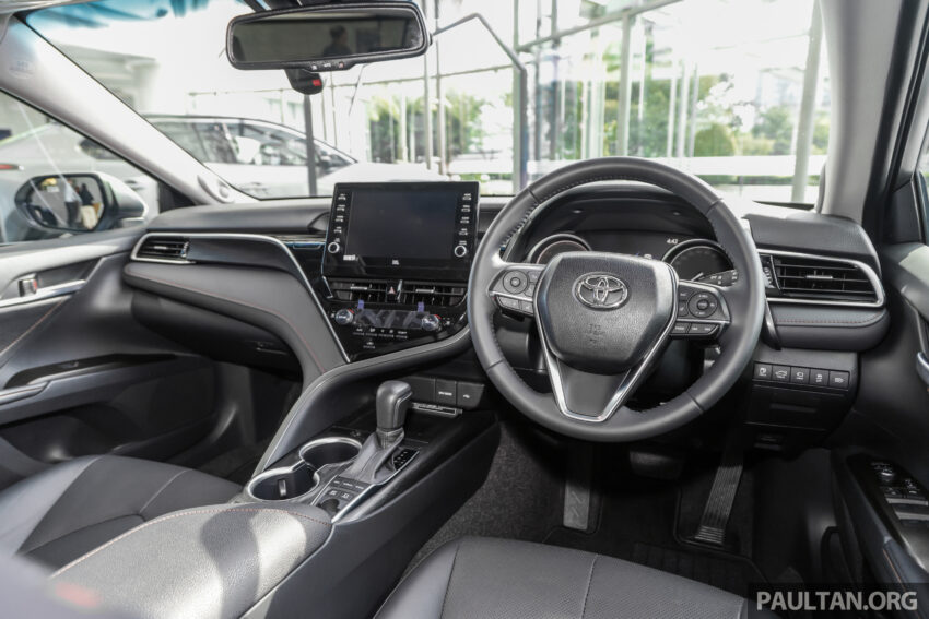 Toyota Camry Hybrid 本地首发亮相, 221匹综合马力, 每公升汽油可行驶22.7公里, 总代理称今年将发表更多油电车 219447