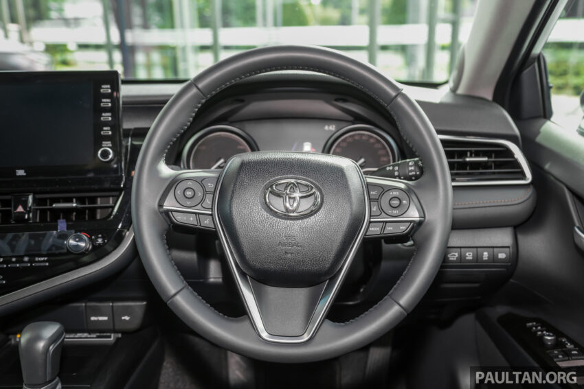 Toyota Camry Hybrid 本地首发亮相, 221匹综合马力, 每公升汽油可行驶22.7公里, 总代理称今年将发表更多油电车 219429
