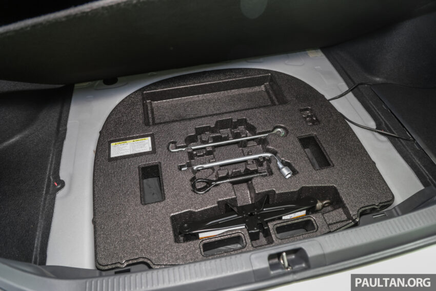 Toyota Camry Hybrid 本地首发亮相, 221匹综合马力, 每公升汽油可行驶22.7公里, 总代理称今年将发表更多油电车 219469