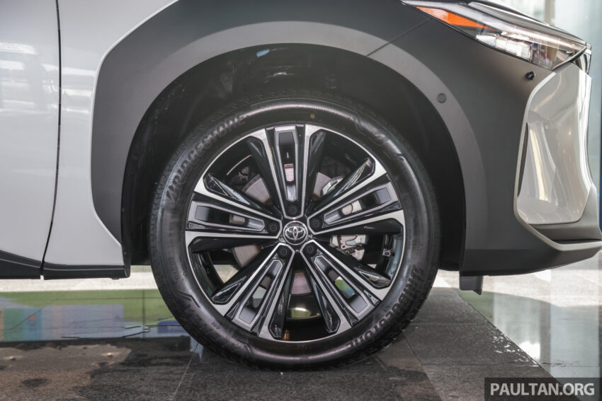 总代理明示近期内即将发布, Toyota bZ4X EV 再次亮相 219320