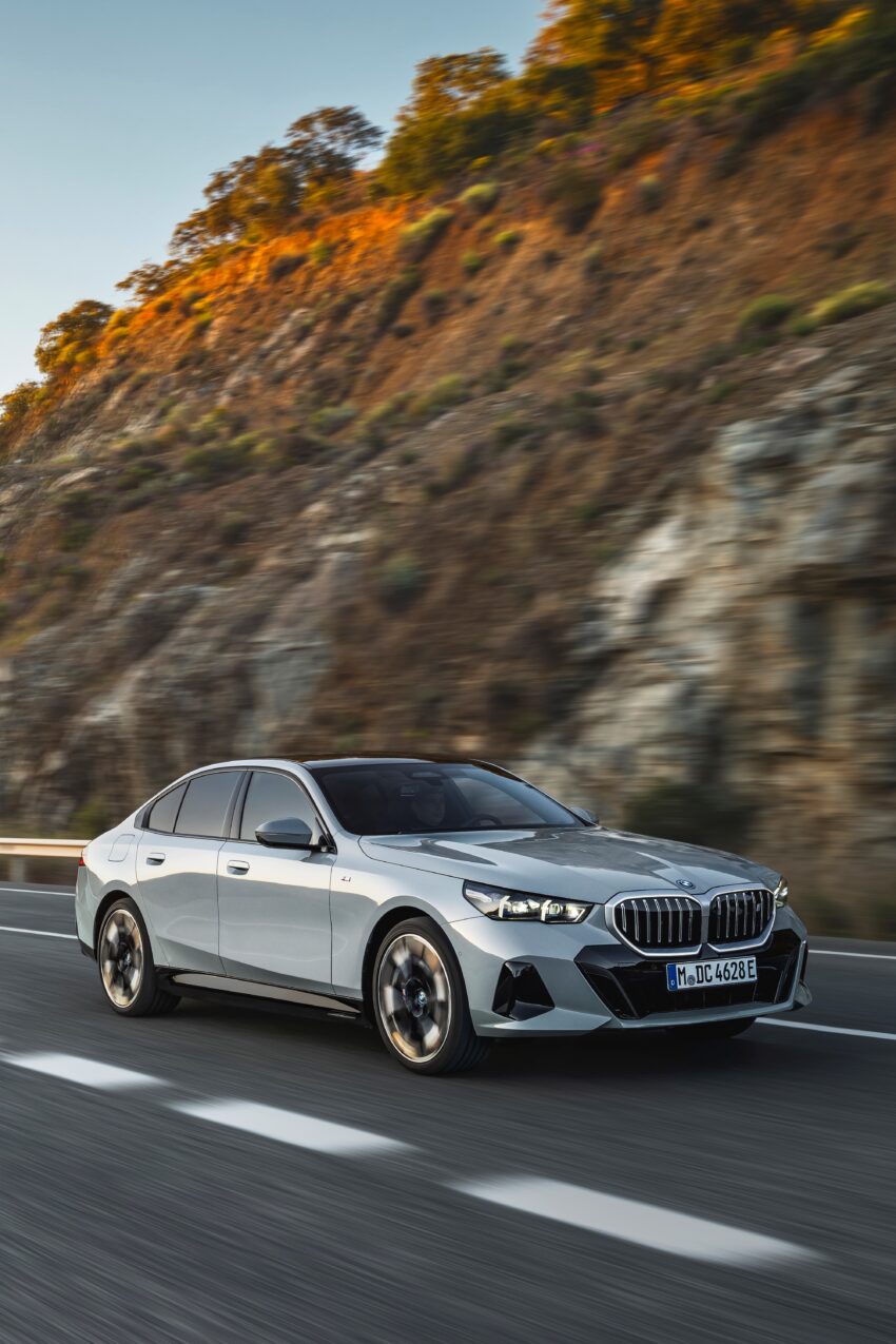 2024 G60/G60E BMW 5 系列大改款全球首发, 包含 i5 纯电动版本, 全新外观与内装设计, 车身尺码更大, iDrive 8.5系统 220666