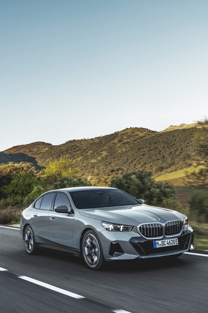 2024 G60/G60E BMW 5 系列大改款全球首发, 包含 i5 纯电动版本, 全新外观与内装设计, 车身尺码更大, iDrive 8.5系统 220668