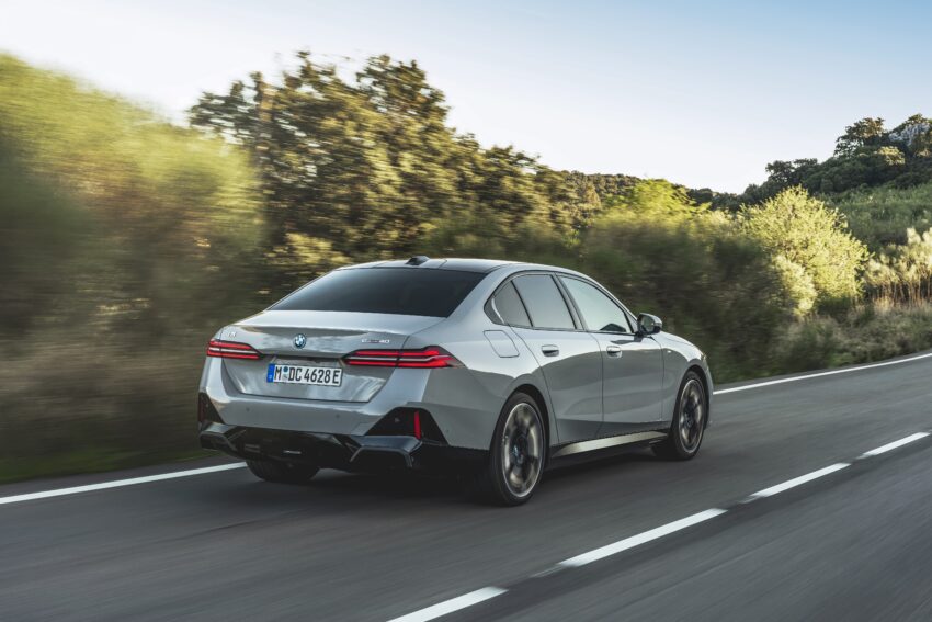 2024 G60/G60E BMW 5 系列大改款全球首发, 包含 i5 纯电动版本, 全新外观与内装设计, 车身尺码更大, iDrive 8.5系统 220676