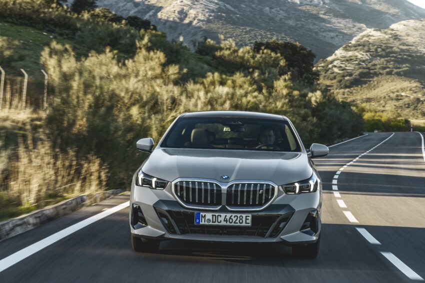 2024 G60/G60E BMW 5 系列大改款全球首发, 包含 i5 纯电动版本, 全新外观与内装设计, 车身尺码更大, iDrive 8.5系统 220678