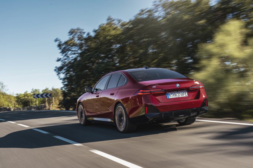 2024 G60/G60E BMW 5 系列大改款全球首发, 包含 i5 纯电动版本, 全新外观与内装设计, 车身尺码更大, iDrive 8.5系统 220561