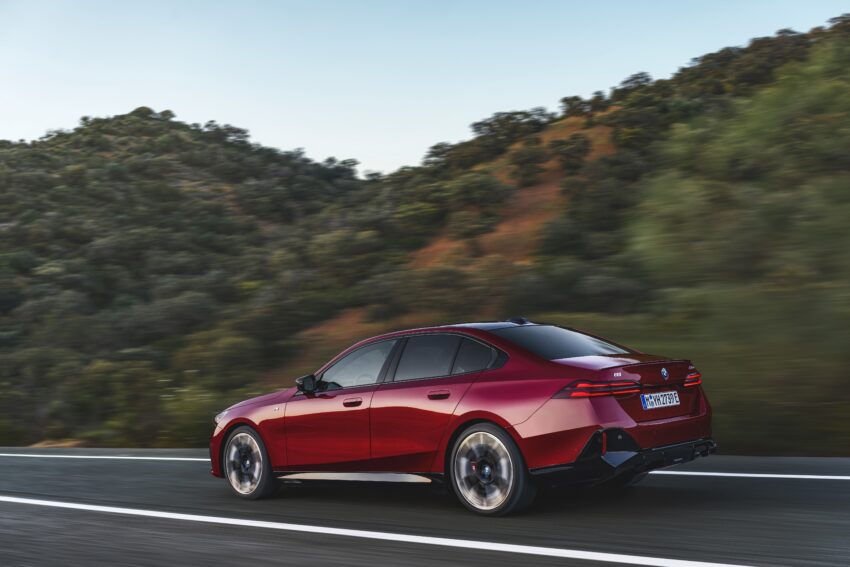 2024 G60/G60E BMW 5 系列大改款全球首发, 包含 i5 纯电动版本, 全新外观与内装设计, 车身尺码更大, iDrive 8.5系统 220569