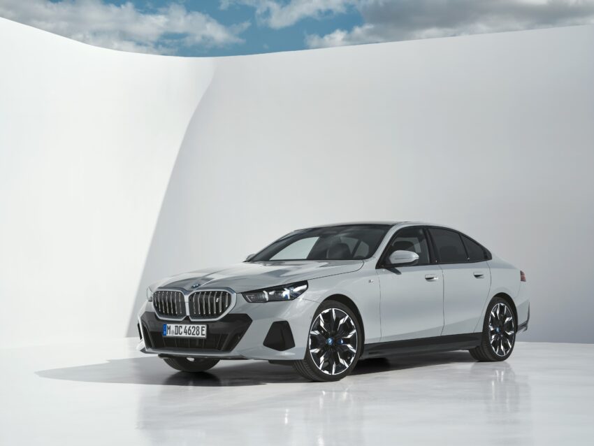 2024 G60/G60E BMW 5 系列大改款全球首发, 包含 i5 纯电动版本, 全新外观与内装设计, 车身尺码更大, iDrive 8.5系统 220686