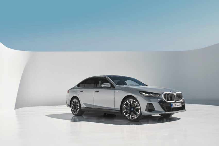2024 G60/G60E BMW 5 系列大改款全球首发, 包含 i5 纯电动版本, 全新外观与内装设计, 车身尺码更大, iDrive 8.5系统 220689