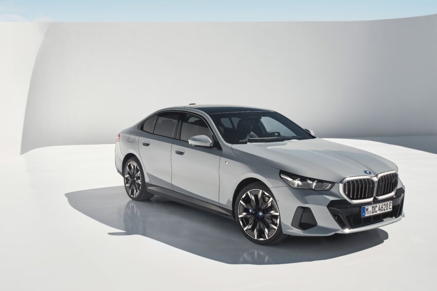 2024 G60/G60E BMW 5 系列大改款全球首发, 包含 i5 纯电动版本, 全新外观与内装设计, 车身尺码更大, iDrive 8.5系统 220690