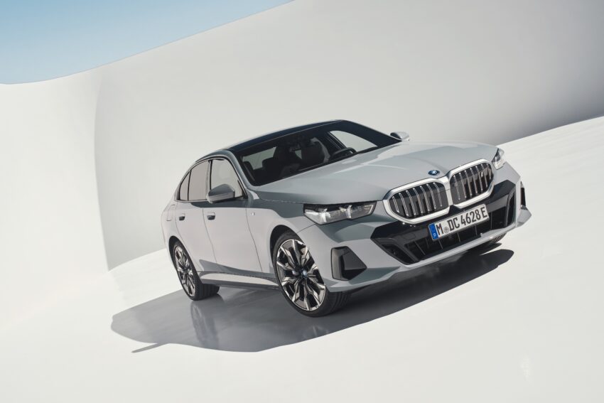 2024 G60/G60E BMW 5 系列大改款全球首发, 包含 i5 纯电动版本, 全新外观与内装设计, 车身尺码更大, iDrive 8.5系统 220691