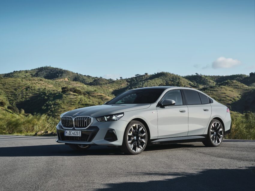2024 G60/G60E BMW 5 系列大改款全球首发, 包含 i5 纯电动版本, 全新外观与内装设计, 车身尺码更大, iDrive 8.5系统 220704
