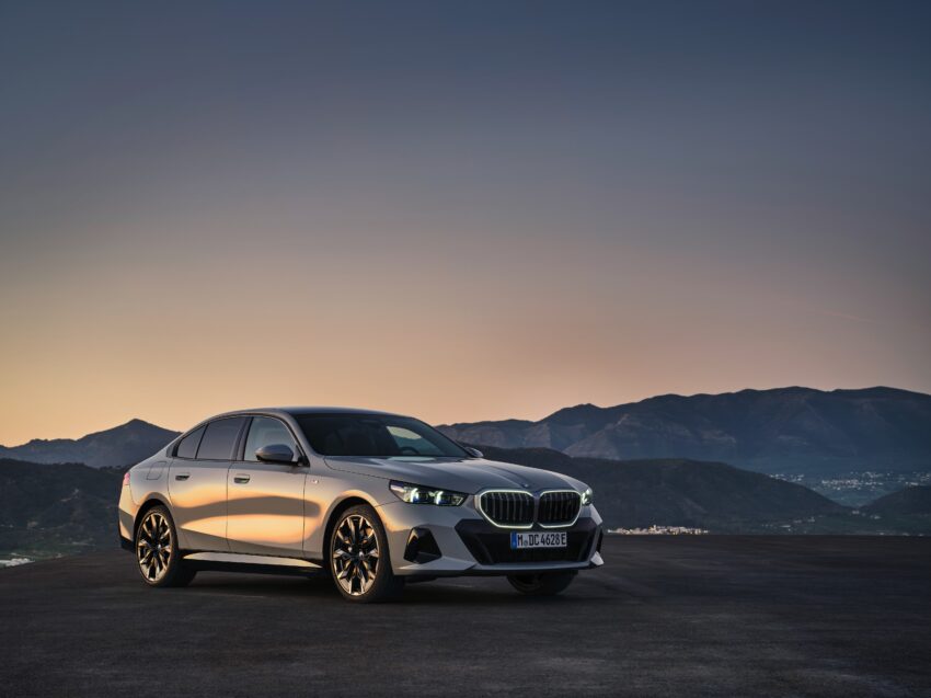 2024 G60/G60E BMW 5 系列大改款全球首发, 包含 i5 纯电动版本, 全新外观与内装设计, 车身尺码更大, iDrive 8.5系统 220710