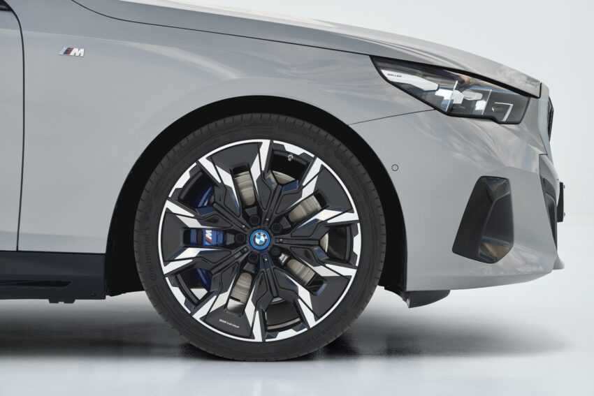 2024 G60/G60E BMW 5 系列大改款全球首发, 包含 i5 纯电动版本, 全新外观与内装设计, 车身尺码更大, iDrive 8.5系统 220724