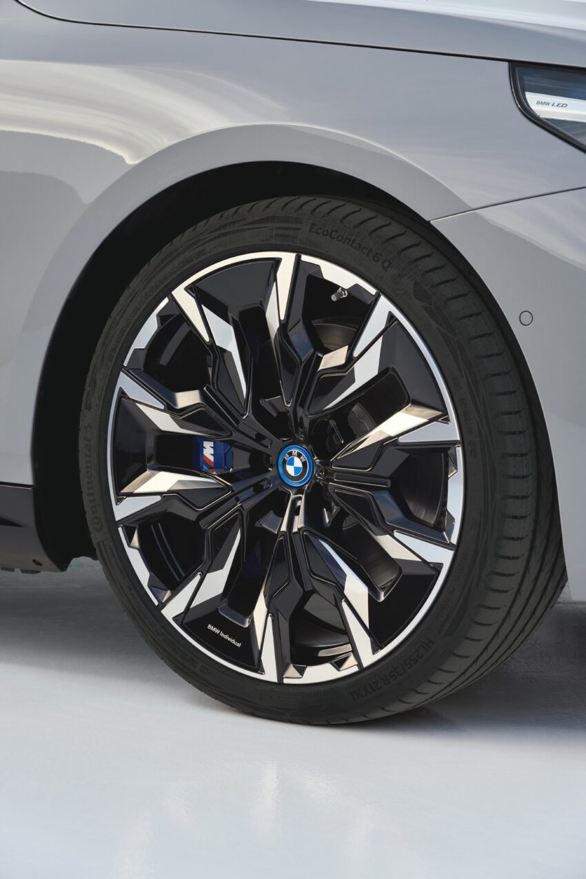 2024 G60/G60E BMW 5 系列大改款全球首发, 包含 i5 纯电动版本, 全新外观与内装设计, 车身尺码更大, iDrive 8.5系统 220725