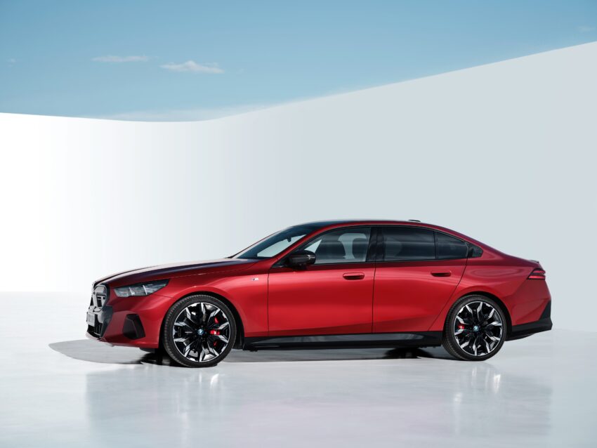 2024 G60/G60E BMW 5 系列大改款全球首发, 包含 i5 纯电动版本, 全新外观与内装设计, 车身尺码更大, iDrive 8.5系统 220584