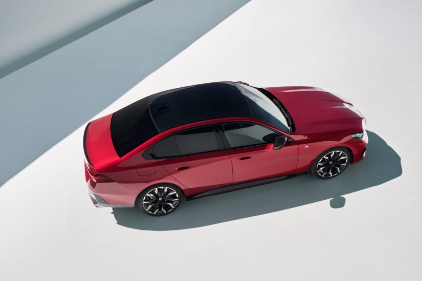 2024 G60/G60E BMW 5 系列大改款全球首发, 包含 i5 纯电动版本, 全新外观与内装设计, 车身尺码更大, iDrive 8.5系统 220592