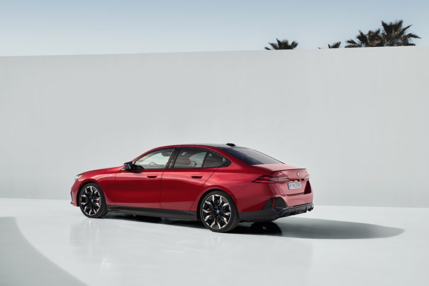 2024 G60/G60E BMW 5 系列大改款全球首发, 包含 i5 纯电动版本, 全新外观与内装设计, 车身尺码更大, iDrive 8.5系统 220594