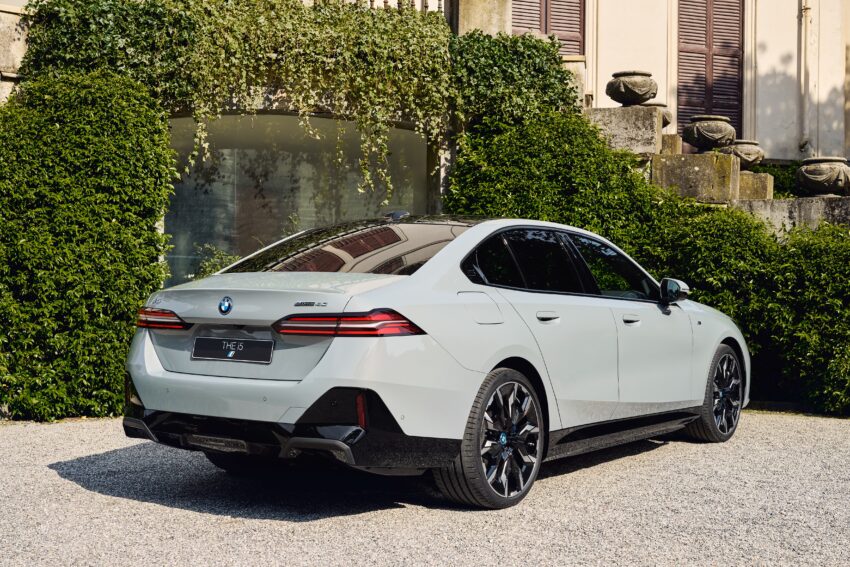 2024 G60/G60E BMW 5 系列大改款全球首发, 包含 i5 纯电动版本, 全新外观与内装设计, 车身尺码更大, iDrive 8.5系统 220750