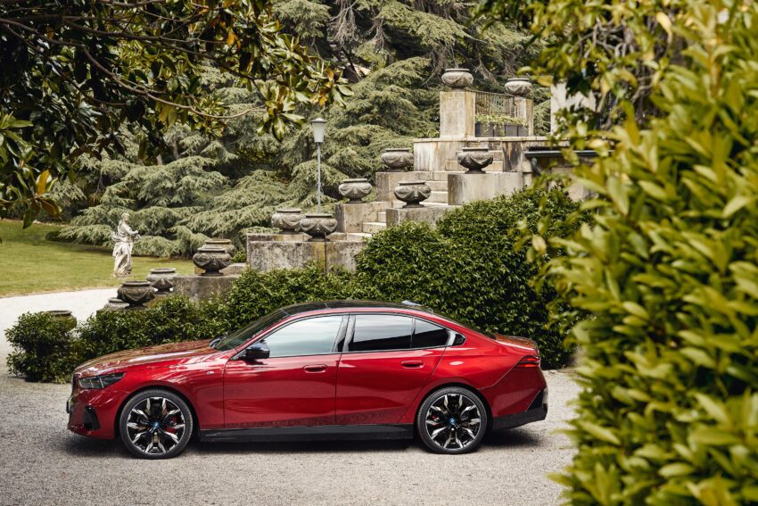 2024 G60/G60E BMW 5 系列大改款全球首发, 包含 i5 纯电动版本, 全新外观与内装设计, 车身尺码更大, iDrive 8.5系统 220638