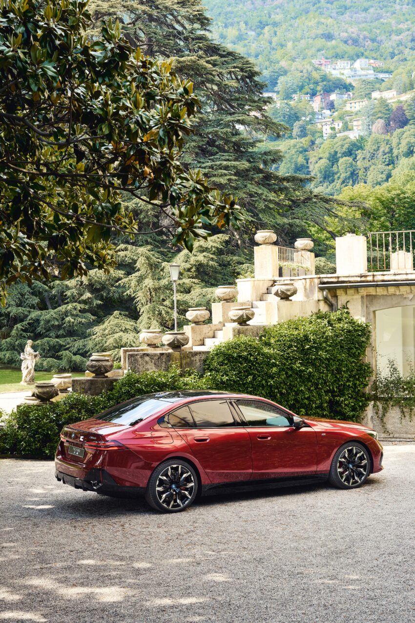 2024 G60/G60E BMW 5 系列大改款全球首发, 包含 i5 纯电动版本, 全新外观与内装设计, 车身尺码更大, iDrive 8.5系统 220641