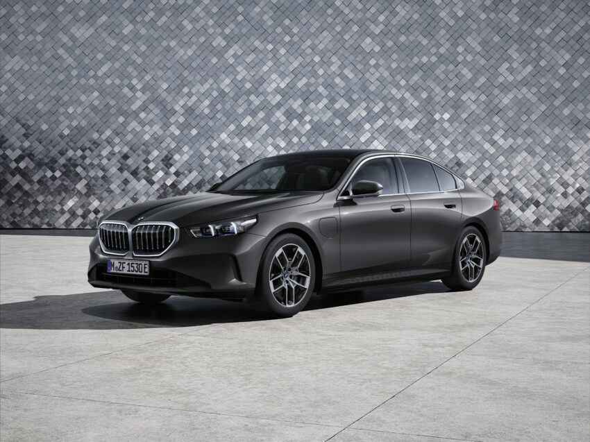 2024 G60/G60E BMW 5 系列大改款全球首发, 包含 i5 纯电动版本, 全新外观与内装设计, 车身尺码更大, iDrive 8.5系统 220526