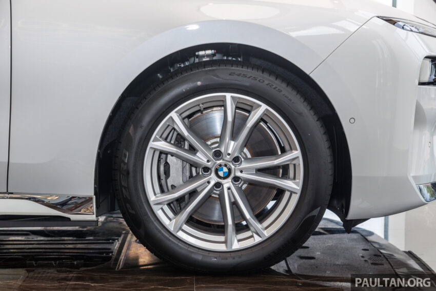 2023 G70 BMW 750e xDrive Pure Excellence 陈列室实拍, 3.0L六缸引擎旗舰PHEV房车, 4.9秒破百, 售价从65万起 221320