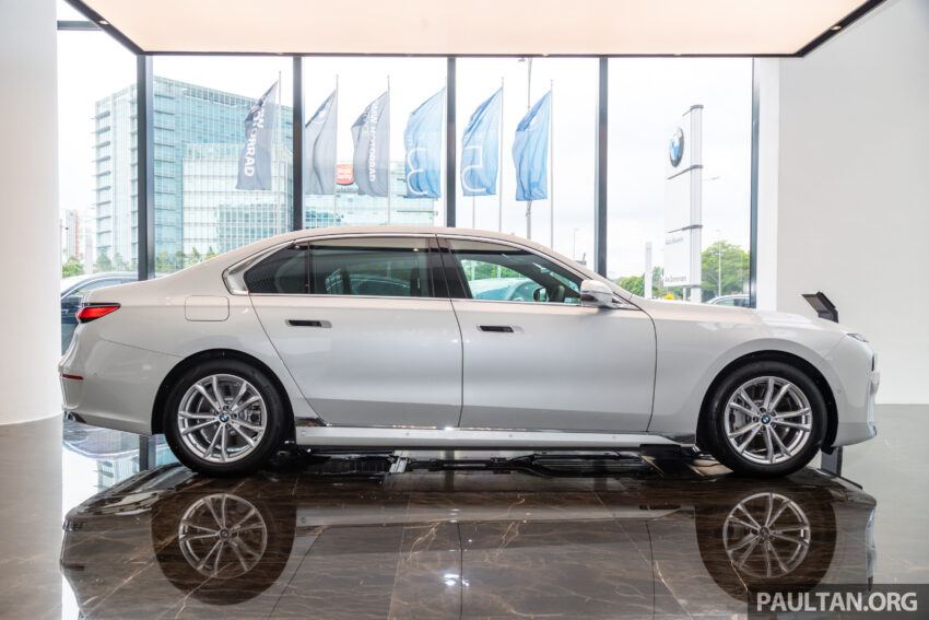 2023 G70 BMW 750e xDrive Pure Excellence 陈列室实拍, 3.0L六缸引擎旗舰PHEV房车, 4.9秒破百, 售价从65万起 221306