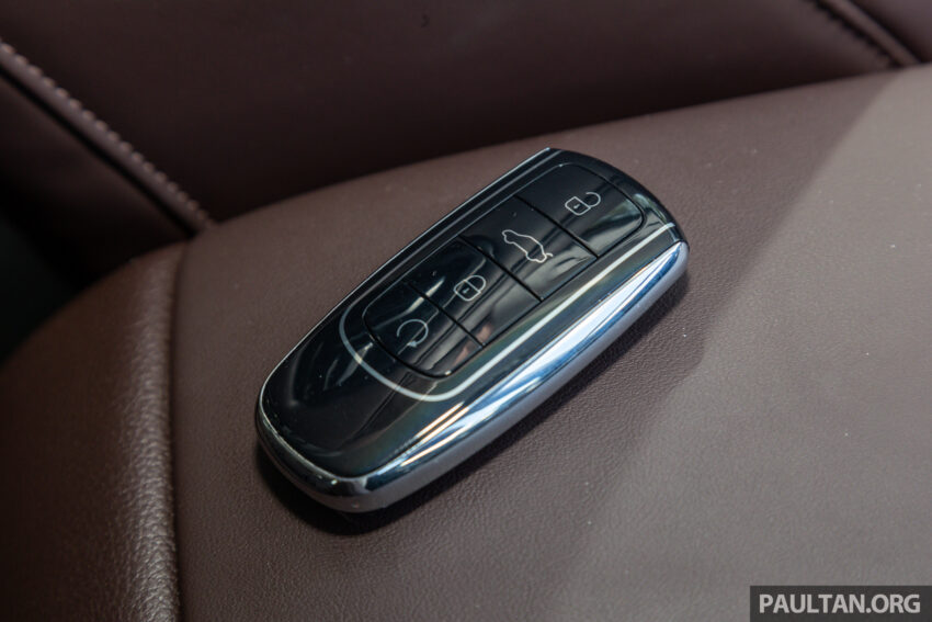 新车实拍: Chery Tiggo 8 Pro 七人座SUV, 2.0四缸涡轮引擎, 支援Apple CarPlay/Android Auto预估价16万近期发布 221615