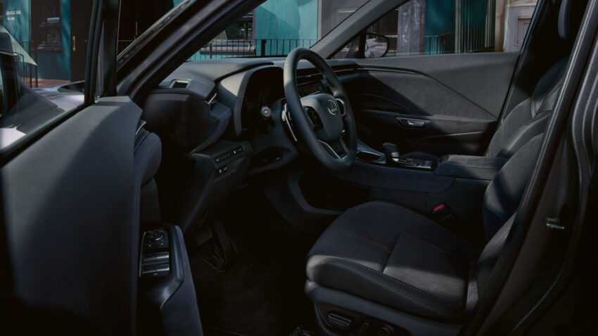 Lexus LBX 系列全球首发, 品牌全新入门级SUV, 搭载1.5L三缸NA Hybrid油电系统, 9.2秒破百, 年尾欧日率先开卖 221806