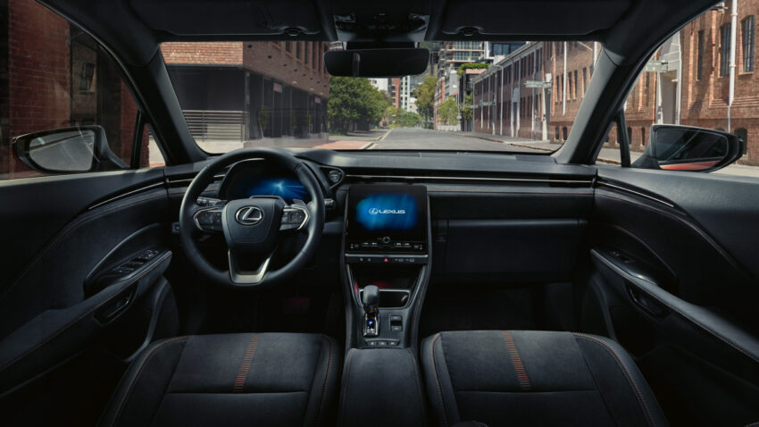 Lexus LBX 系列全球首发, 品牌全新入门级SUV, 搭载1.5L三缸NA Hybrid油电系统, 9.2秒破百, 年尾欧日率先开卖 221811