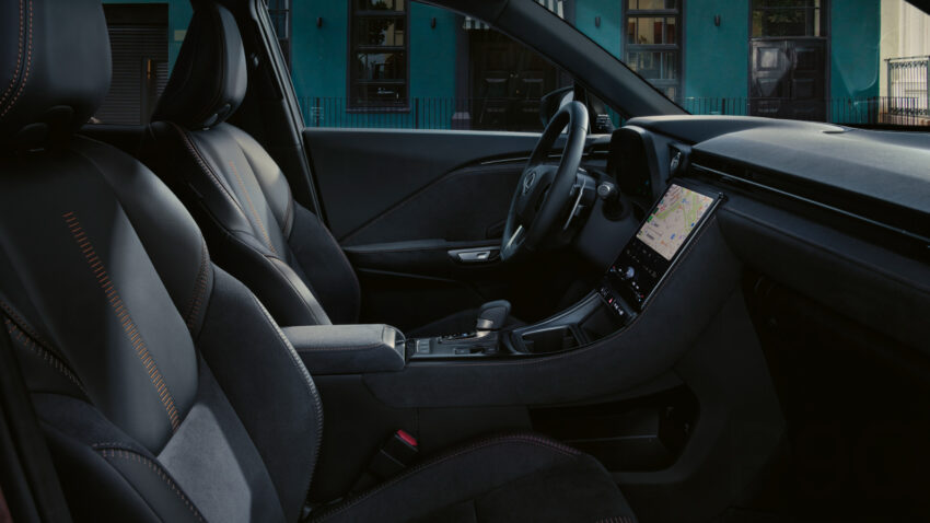 Lexus LBX 系列全球首发, 品牌全新入门级SUV, 搭载1.5L三缸NA Hybrid油电系统, 9.2秒破百, 年尾欧日率先开卖 221820