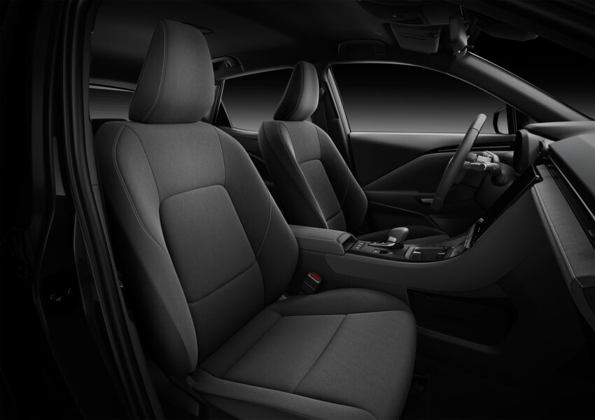 Lexus LBX 系列全球首发, 品牌全新入门级SUV, 搭载1.5L三缸NA Hybrid油电系统, 9.2秒破百, 年尾欧日率先开卖 221842
