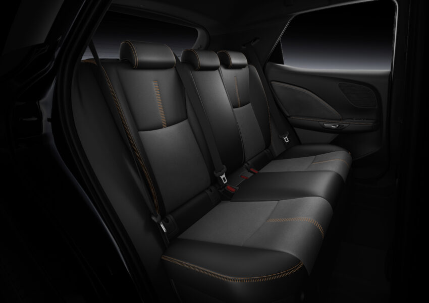 Lexus LBX 系列全球首发, 品牌全新入门级SUV, 搭载1.5L三缸NA Hybrid油电系统, 9.2秒破百, 年尾欧日率先开卖 221857