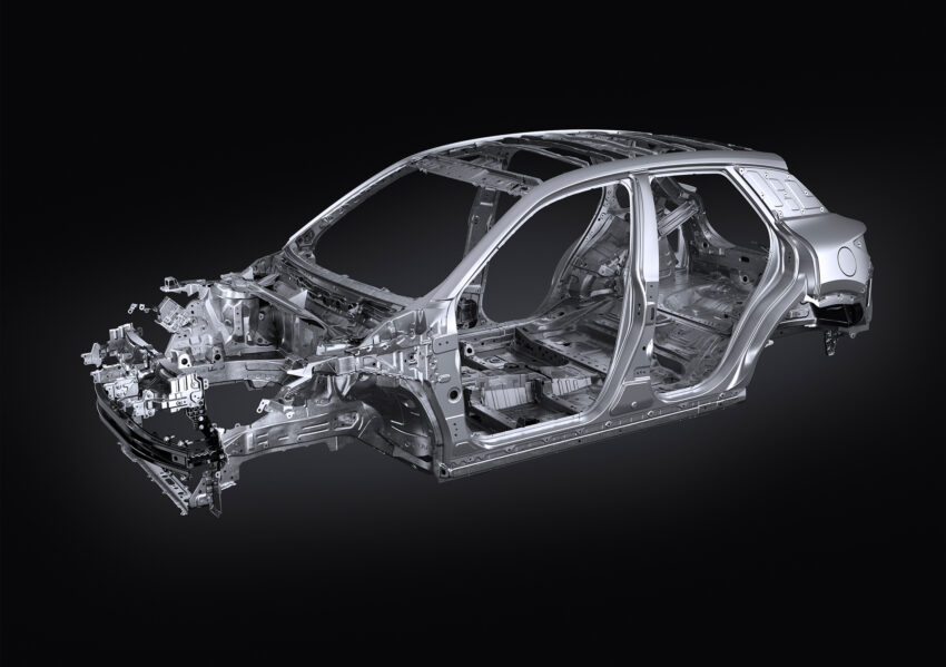 Lexus LBX 系列全球首发, 品牌全新入门级SUV, 搭载1.5L三缸NA Hybrid油电系统, 9.2秒破百, 年尾欧日率先开卖 221870