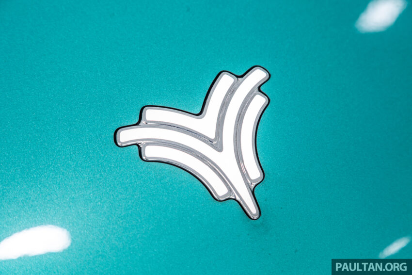 左驾版哪吒 Neta S 纯电动四门跑房本地首次亮相, 预计2025年首季开卖, 最快3.9秒破百, 续航里程最长达715公里 221670