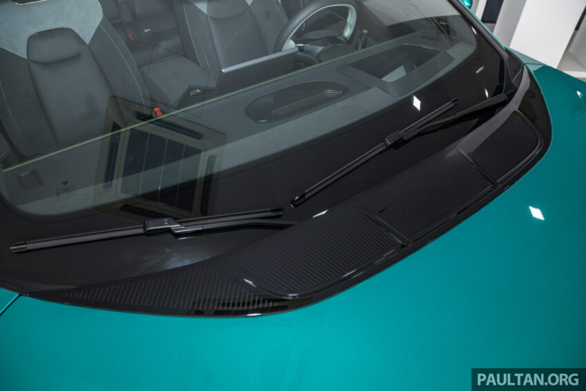 左驾版哪吒 Neta S 纯电动四门跑房本地首次亮相, 预计2025年首季开卖, 最快3.9秒破百, 续航里程最长达715公里 221674