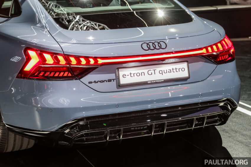 Audi e-tron GT 与 RS e-tron GT 纯电四门跑房上市, 最快3.3秒破百, 极速250km/h, 续航最长501公里, 价格58.8万起 223808