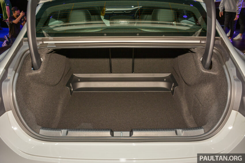 Mercedes-AMG EQE53 4Matic+ 纯电跑房本地上市, 3.3秒破百, 极速240km/h, 续航里程可达527公里, 本地要价65万 222386