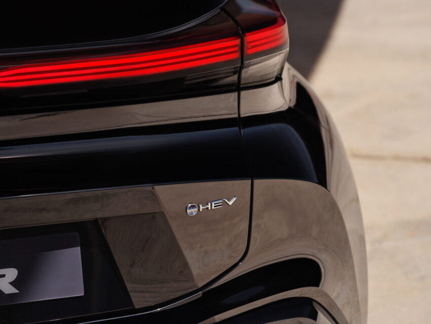 2024 Toyota C-HR 第二代大改款面世, 仅有Hybrid或PHEV 225068