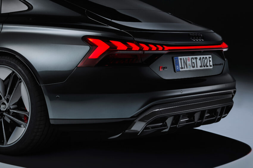 Audi e-tron GT 与 RS e-tron GT 纯电四门跑房上市, 最快3.3秒破百, 极速250km/h, 续航最长501公里, 价格58.8万起 223569