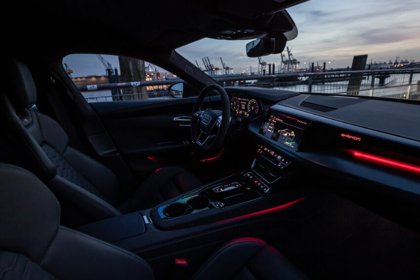 Audi e-tron GT 与 RS e-tron GT 纯电四门跑房上市, 最快3.3秒破百, 极速250km/h, 续航最长501公里, 价格58.8万起 223556