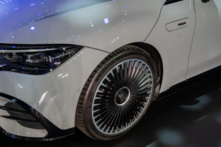 Mercedes-AMG EQE53 4Matic+ 纯电跑房本地上市, 3.3秒破百, 极速240km/h, 续航里程可达527公里, 本地要价65万 222045