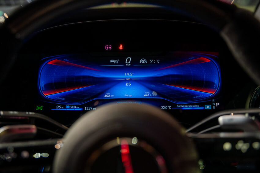 Mercedes-AMG EQE53 4Matic+ 纯电跑房本地上市, 3.3秒破百, 极速240km/h, 续航里程可达527公里, 本地要价65万 222096
