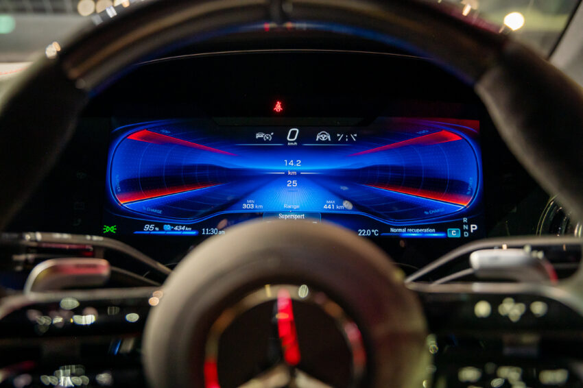 Mercedes-AMG EQE53 4Matic+ 纯电跑房本地上市, 3.3秒破百, 极速240km/h, 续航里程可达527公里, 本地要价65万 222099